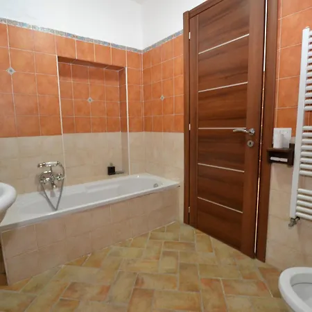 Anna * ג'נצאנו די רומא